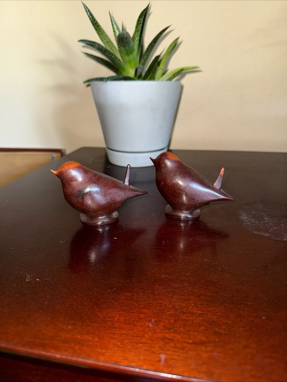 Medford Mahogany Bird Figures 2 Pieces 4”x3”